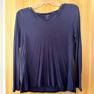 American Eagle long sleeve t shirt size medium
